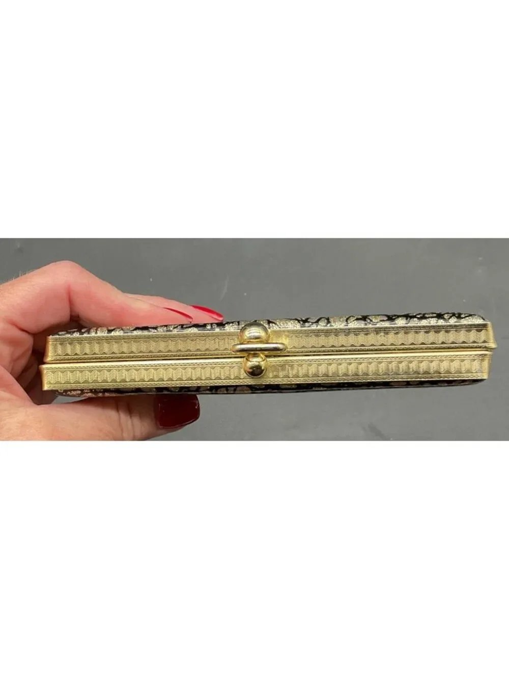 Vtg Gold & Black Abstract Eyeglass Case Gold-Tone Metal Frame & Clasp Closure